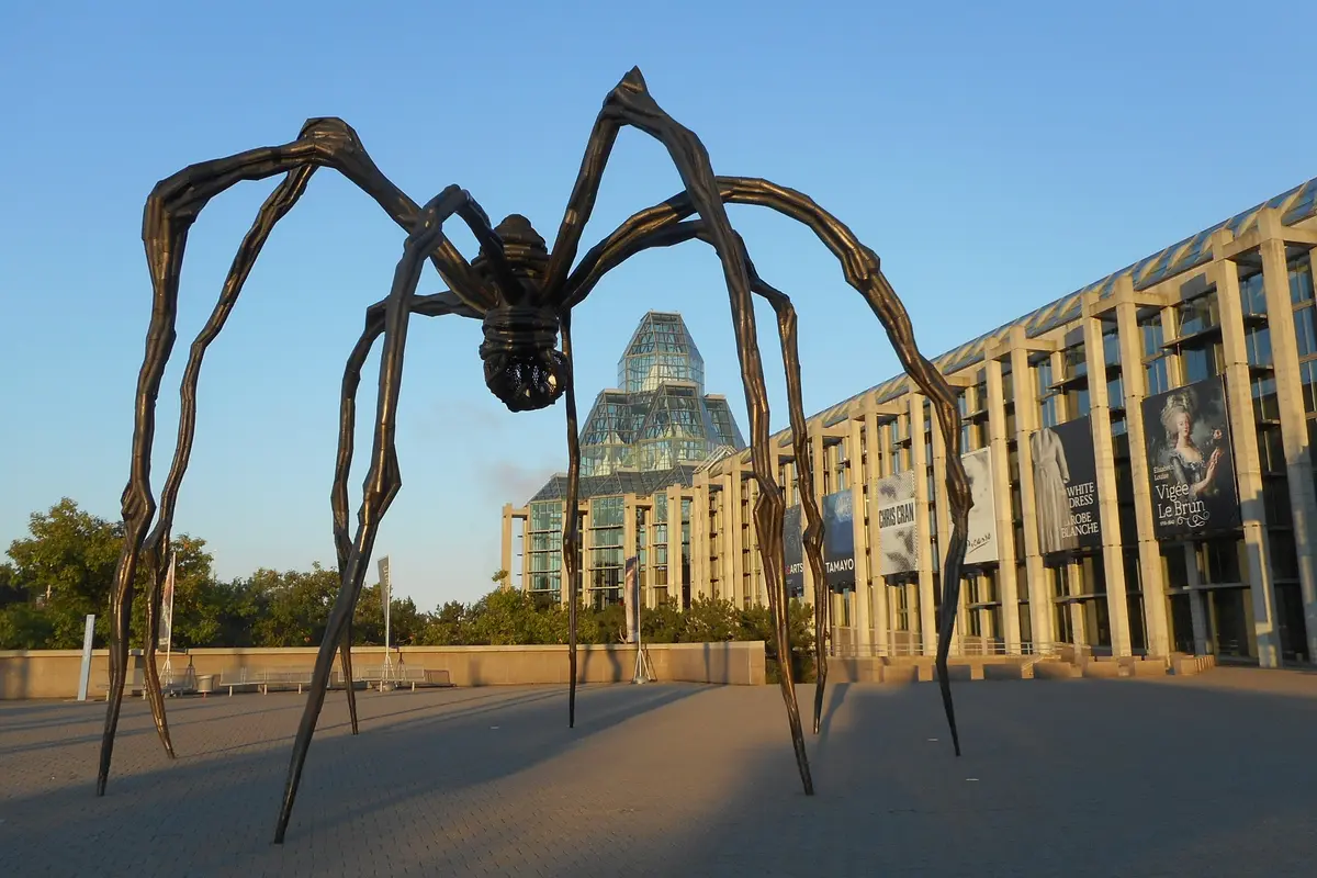 Maman, sculpture monumentale de Louise Bourgeois, photographiée à Ottawa